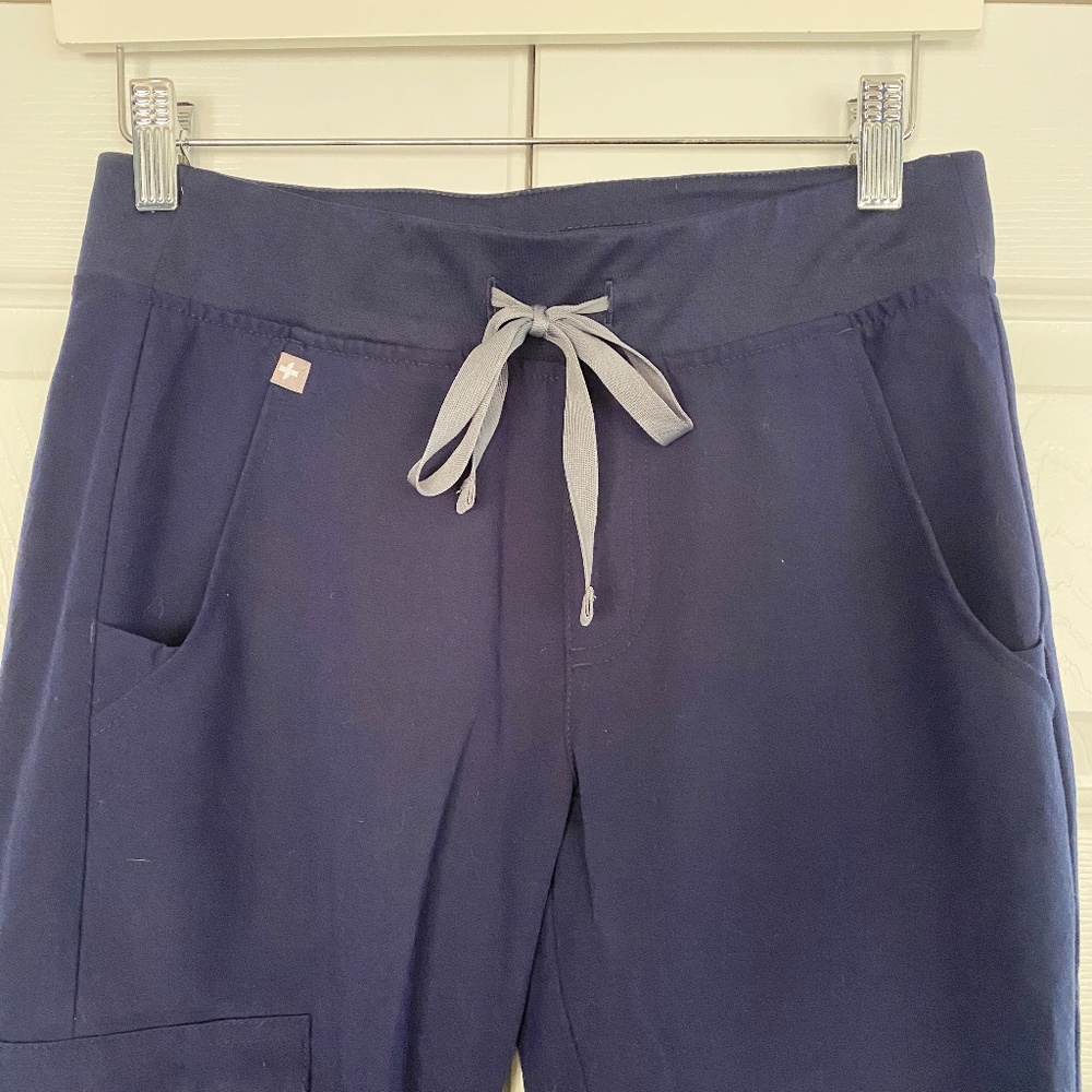 Figs Zamora Jogger Scrub Pants - Picture 6 of 14